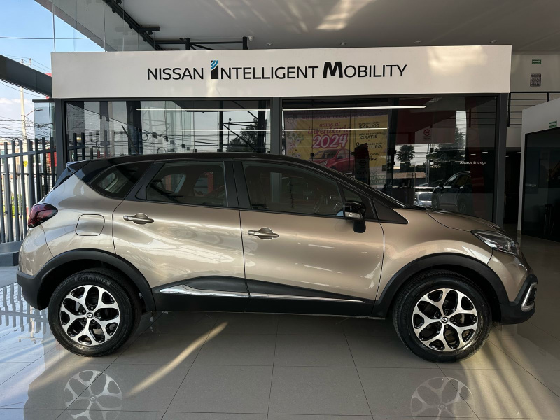 Renault Captur  5 pts. Iconic, TA, piel, GPS, RA-18 2022